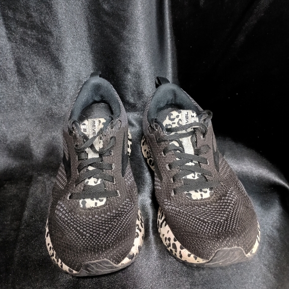 Brooks Black and White Athletic Shoes - Picture 7 of 14